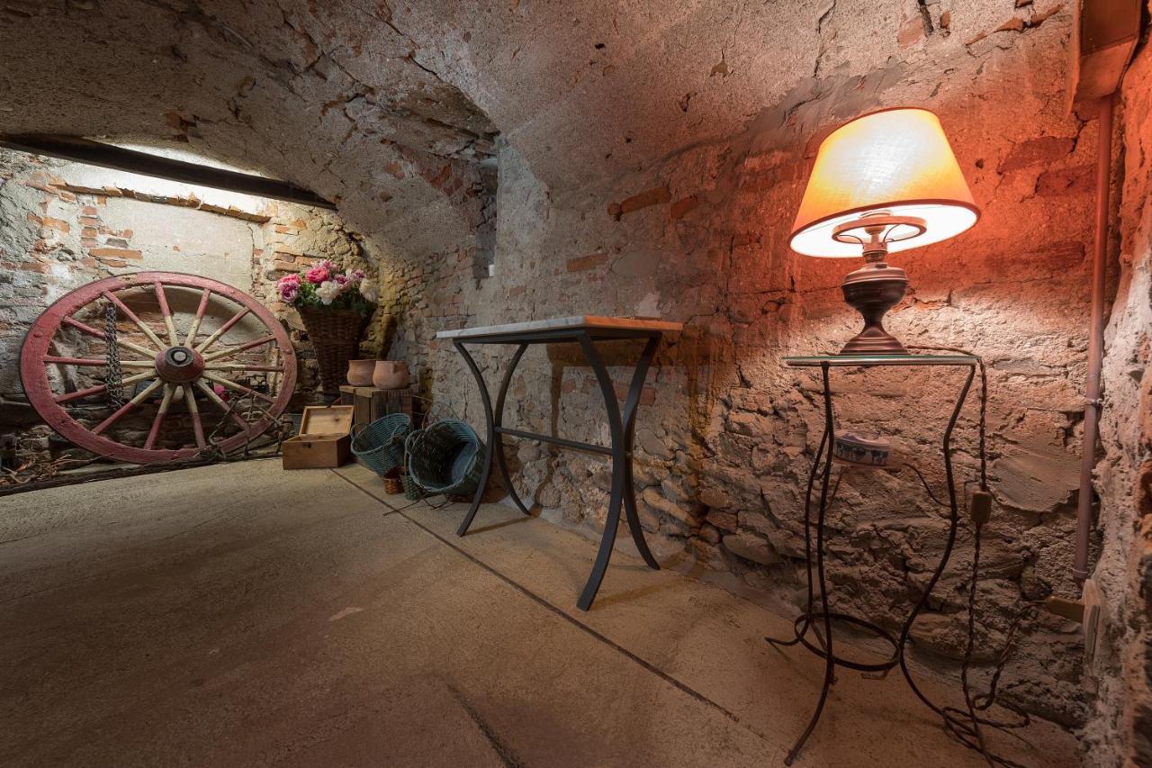 Le Case Di Angelina - Langhe Loft & Suites 파리글리아노 외부 사진